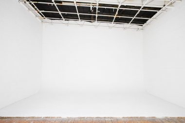 A white infinity cove from the project "Studio" by Richard Boll.