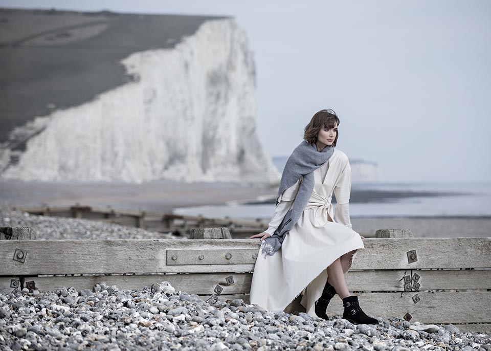 Sussex-coast-lifestyle-photograph-woman-beach